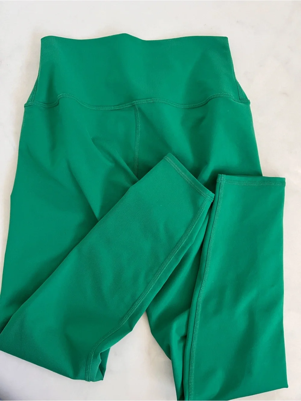 ALO Yoga 7/8 High Waist Airbrush Leggings in Emerald Green